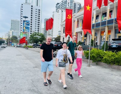 Khánh Hòa đón 2,1 triệu lượt khách lưu trú trong...